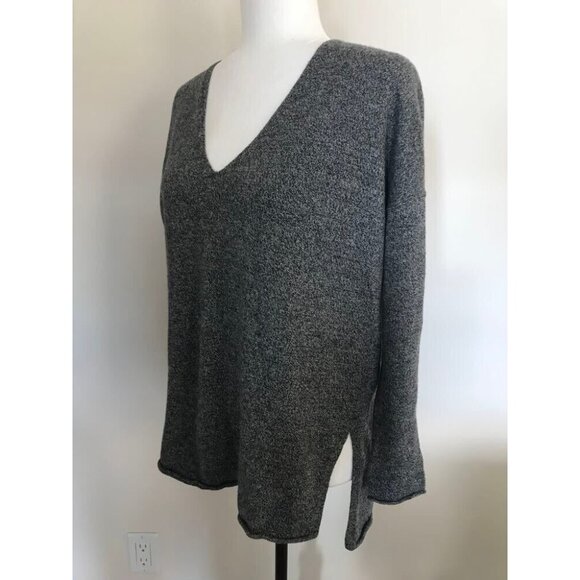 Aritzia BABATON Erin Sweater Size Medium Heather Gray Black Wool Blend V-Neck - Picture 5 of 9